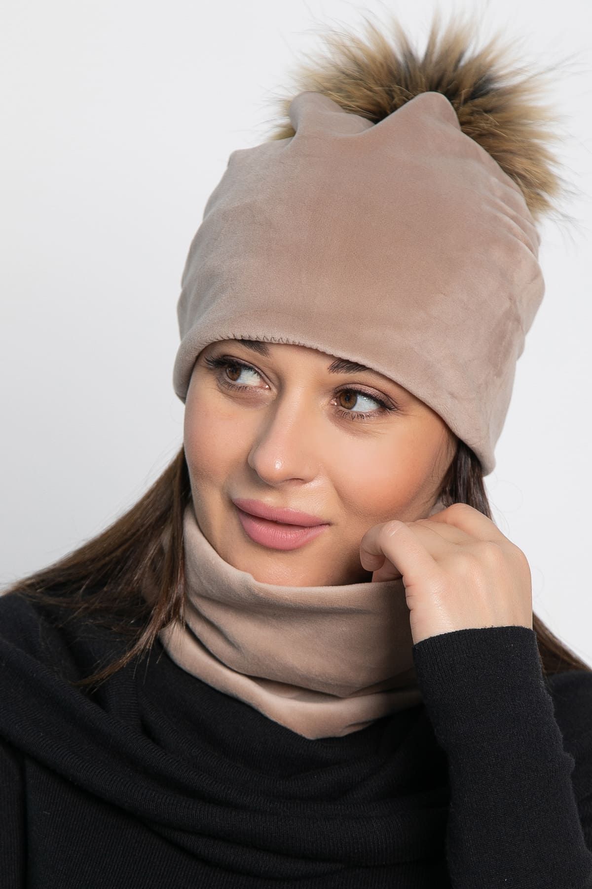 Комплект шапка с помпоном и снуд (бежевый) ШПС21-23М